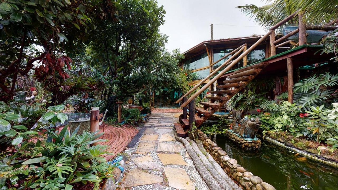 Grajagan Surf Resort Ilha do Mel Exteriör bild