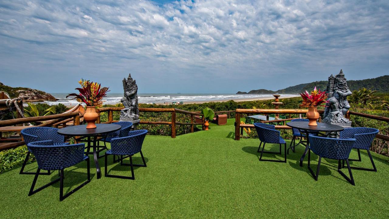 Grajagan Surf Resort Ilha do Mel Exteriör bild