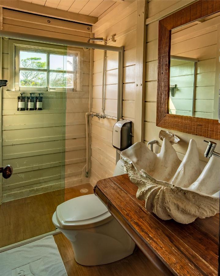 Grajagan Surf Resort Ilha do Mel Rum bild