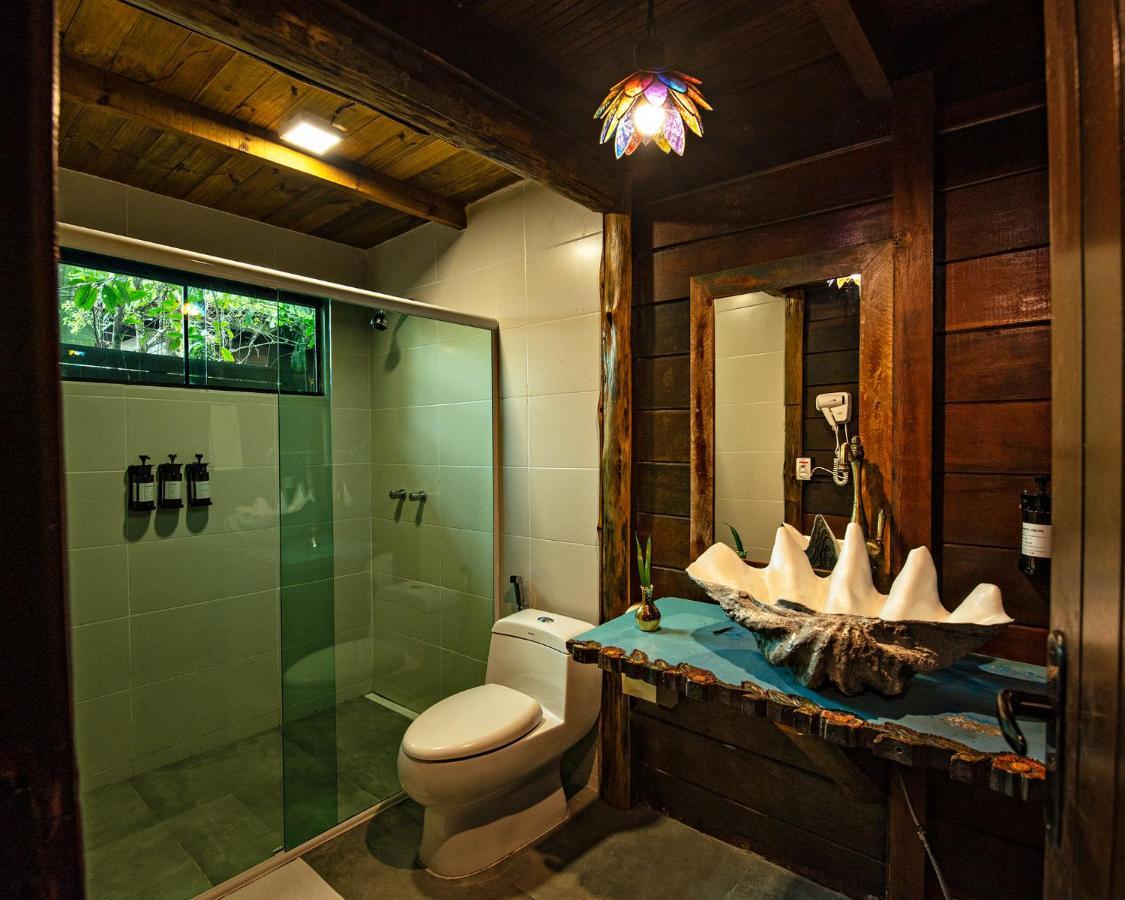 Grajagan Surf Resort Ilha do Mel Rum bild