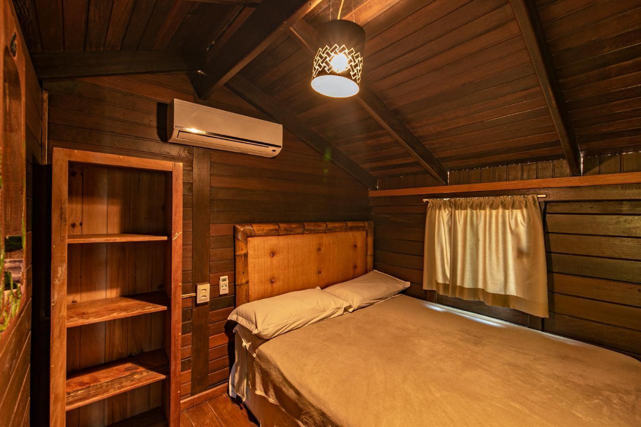 Grajagan Surf Resort Ilha do Mel Exteriör bild